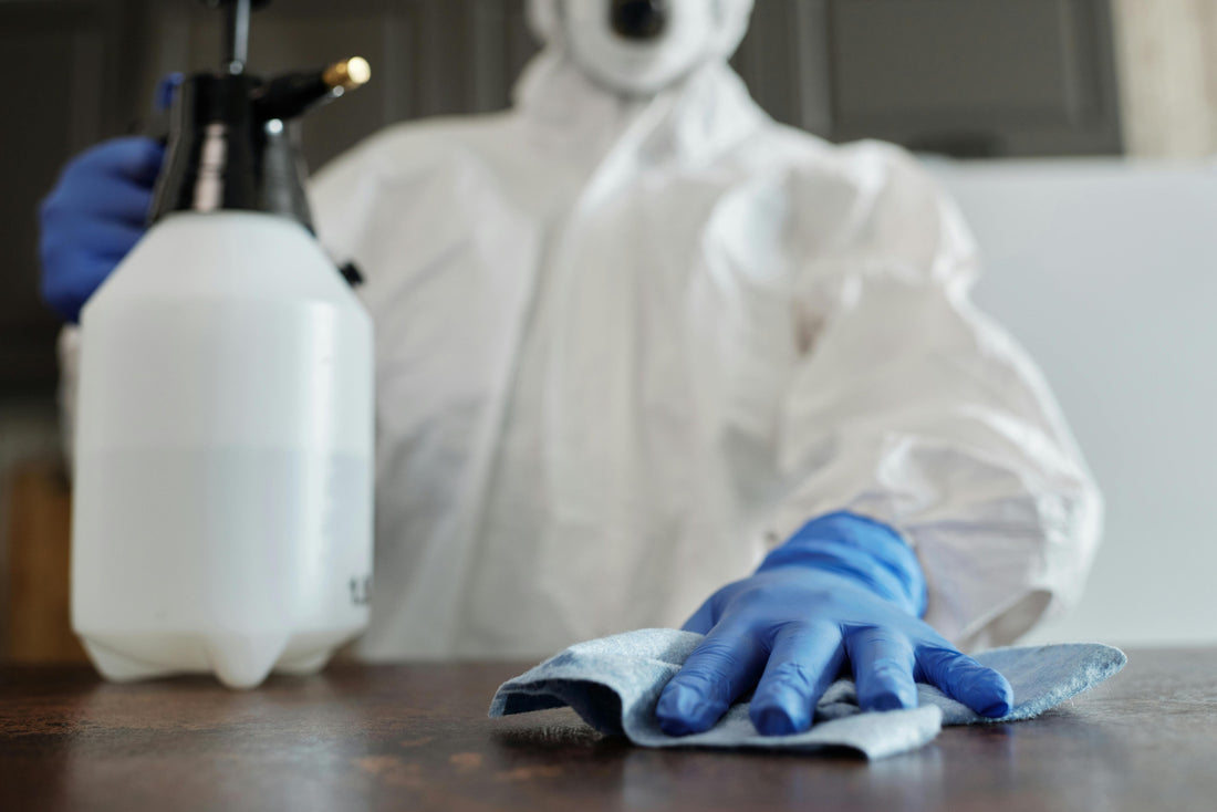 Chemikalienschutzhandschuhe: Worauf man bei Auswahl & Einsatz achten muss